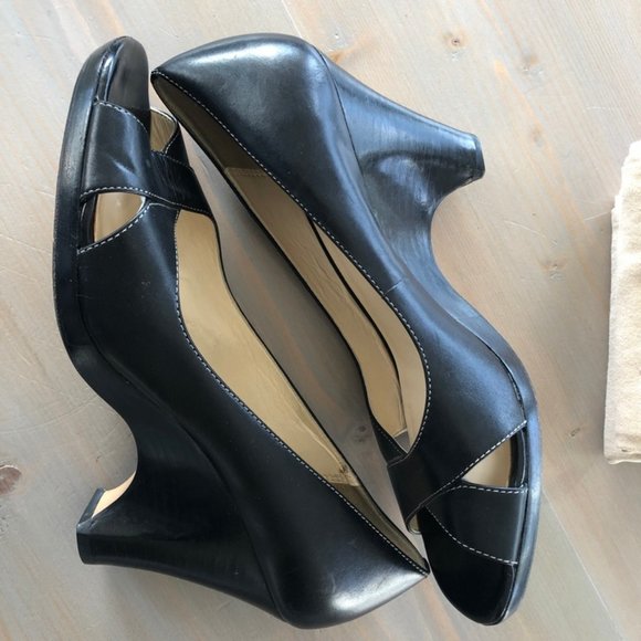 Circa Joan & David Black Leather Peep Toe Wedge - Picture 3 of 5